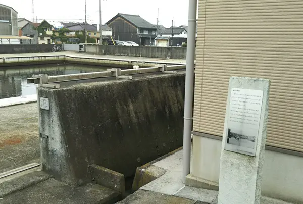 堀川の舟留り