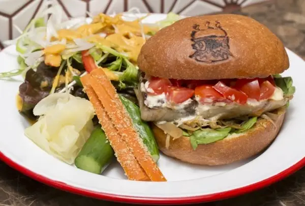 deli fu cious / デリファシャス
