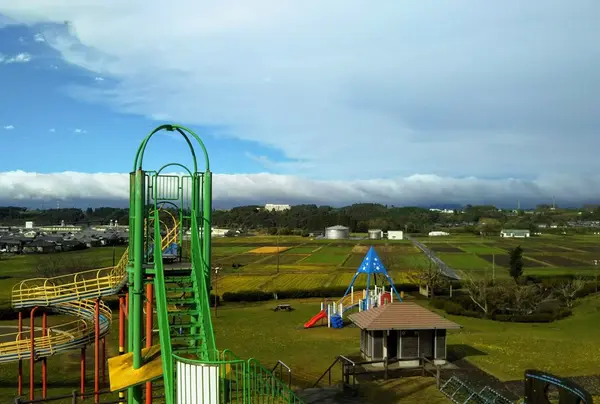上米公園の遊具と景色