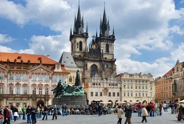 Staroměstské náměstí