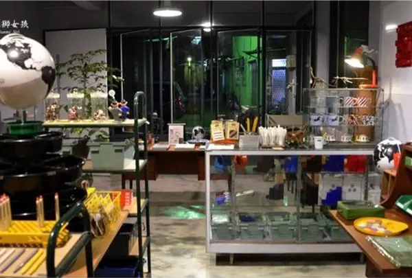 OOUUU兩眼一起 獨立文具工作室