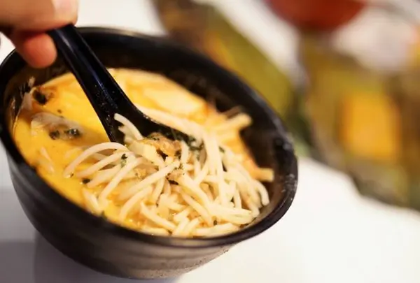 328 Katong Laksa