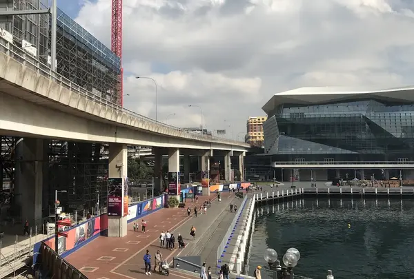 ホノルル港