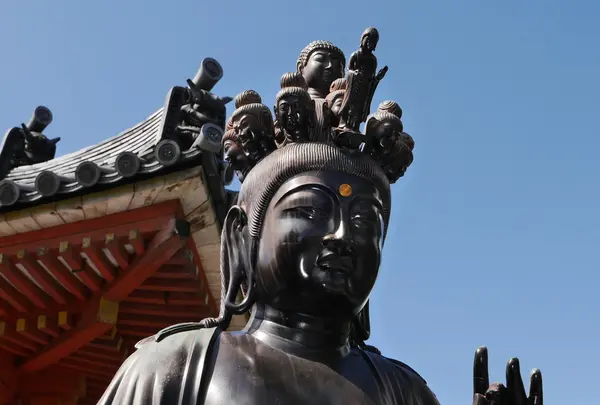 観音像