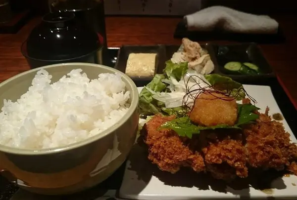 親子丼以外にも美味しい鳥料理あります！