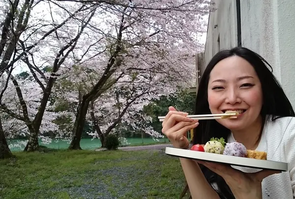 お花見弁当タイム♪