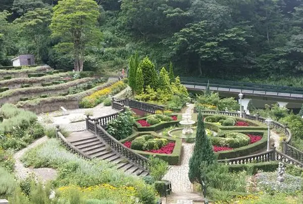 アカオハーブ＆ローズガーデン