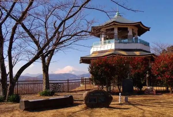 権現山山頂展望台