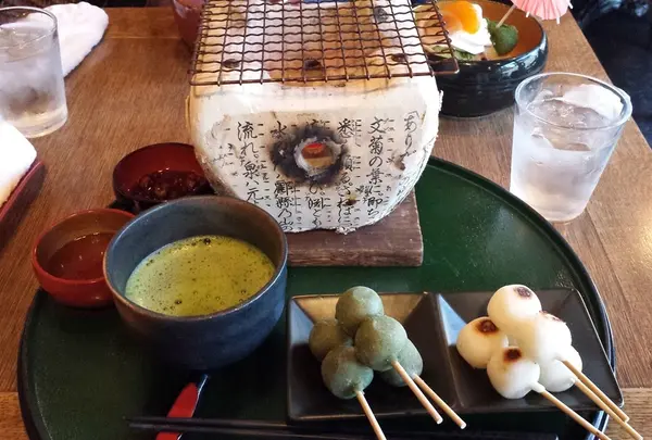 お団子〜！焼き焼きできるよ！