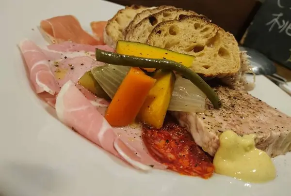 前菜たっぷり。