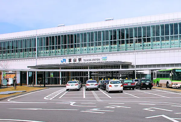 富山駅