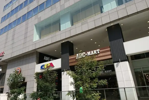 梅田オーパ