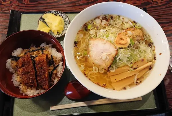 食堂きかく