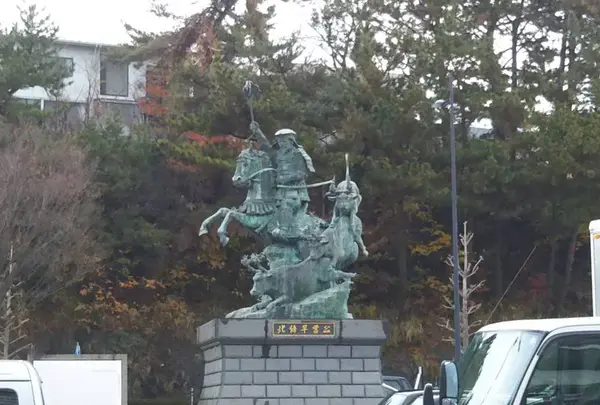 北条早雲公像