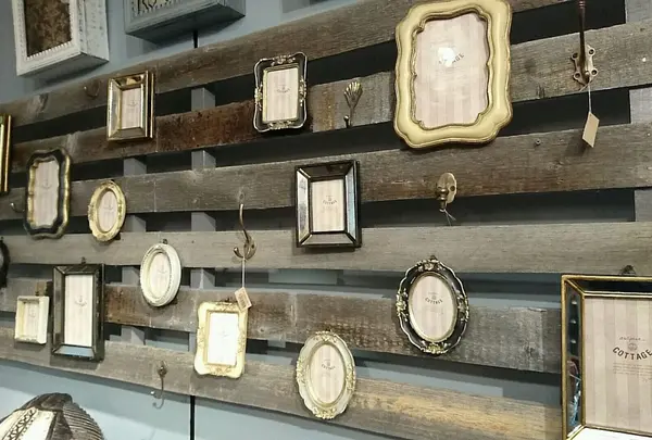 アンティーク風のフォトフレーム