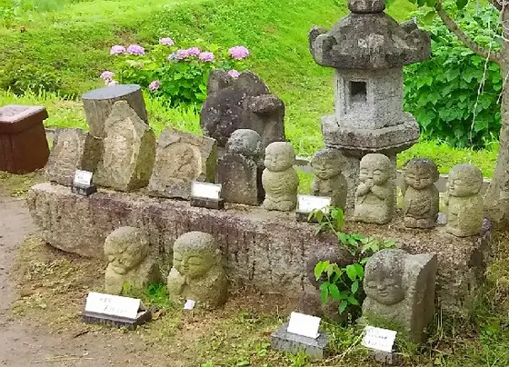 かわいいお地蔵さまがいっぱい！