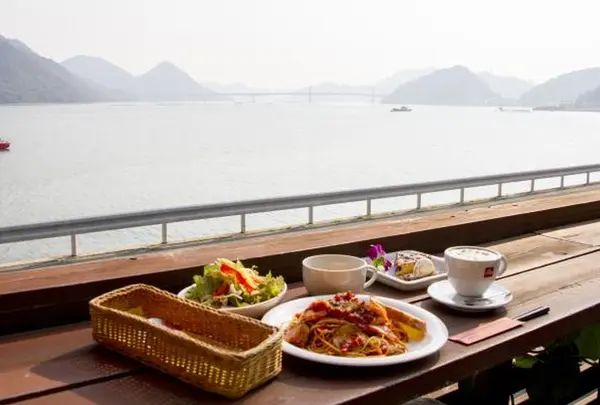 キウィーズカフェ（KIWI'S cafe）