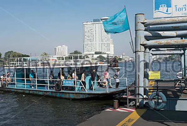 Khun Mae Pueak Cross River Ferry Pier