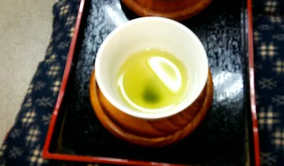 お茶を淹れていただきました