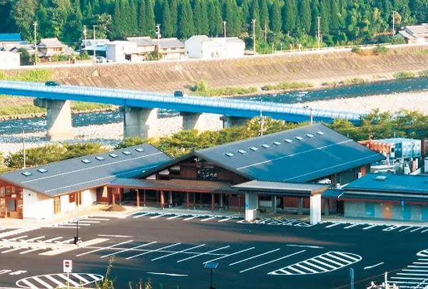 道の駅 美濃にわか茶屋