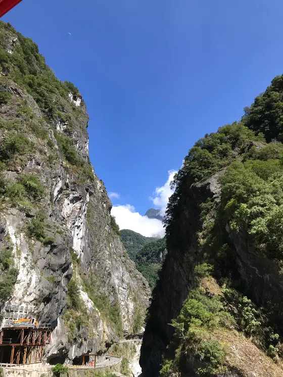 太魯閣峡谷　慈母橋からの峡谷
