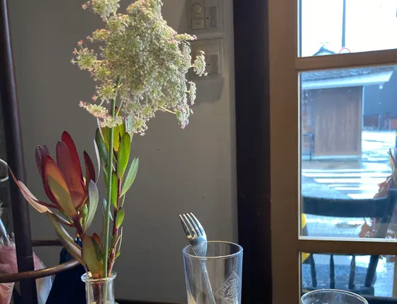 そっと彩りをそえる花たちもステキ