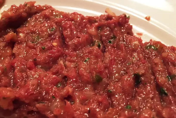 馬肉のタルタル