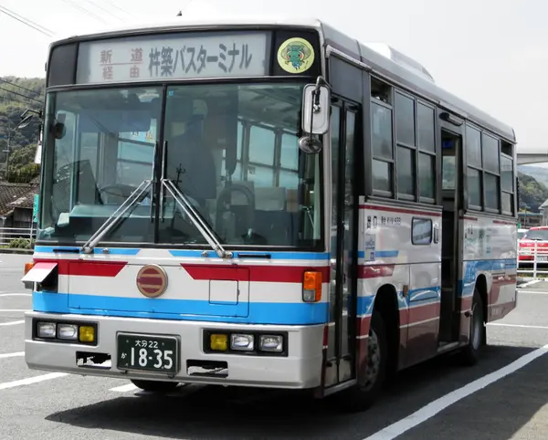 市街地までは路線バスで