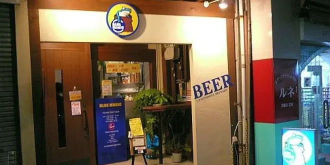 厨房のないビアバーで、宇都宮の食を満喫する。