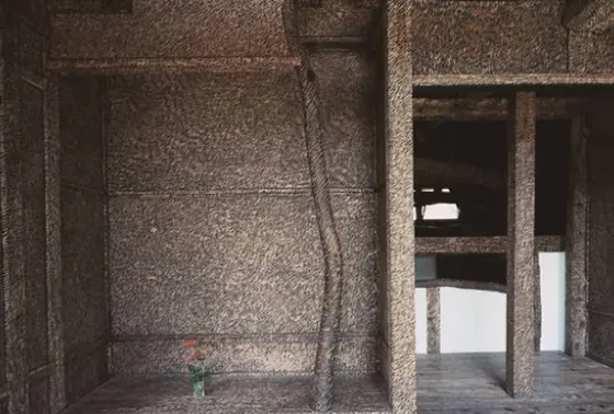 部屋中彫り模様
