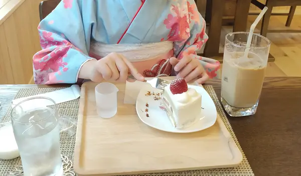 ショートケーキは女子の嗜み。