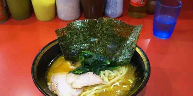 横浜で大人気！家系ラーメンめぐり