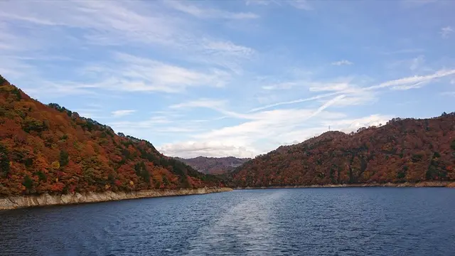 奥只見湖遊覧船