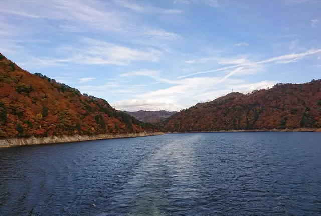 奥只見湖遊覧船