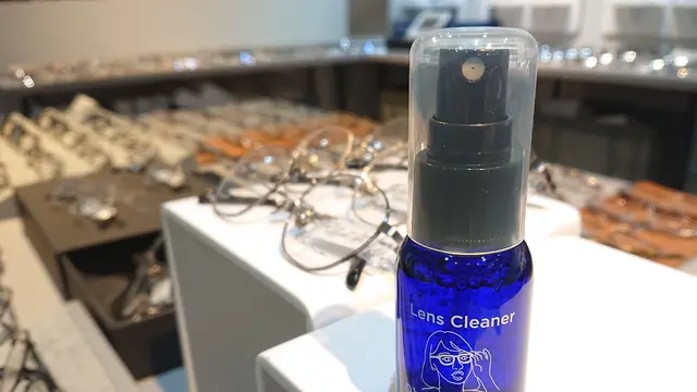 昔購入した眼鏡のメンテンナンスに伺ったら、眼鏡クリーナー無料でもらえました！