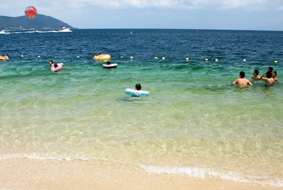 近江舞子で湖水浴