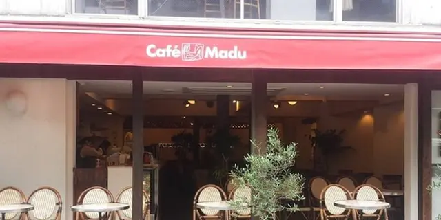 秋の表参道カフェデート
