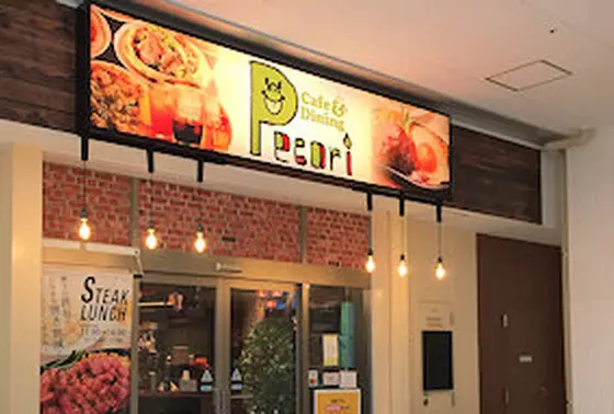 ただ、店の外観はあれ⁈って感じ