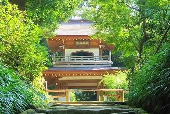 中国風の鐘楼門