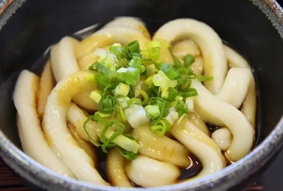 もちろん 定番の伊勢うどんも