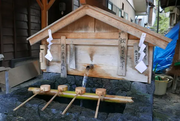 暑い時は水飲み場で癒やす