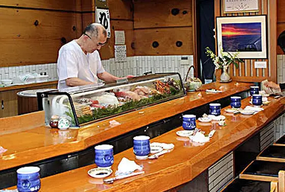 カウンターと座敷
