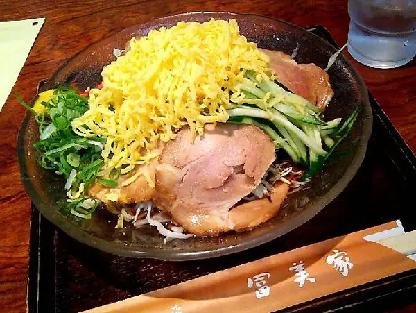夏季限定の「焼豚冷麺」