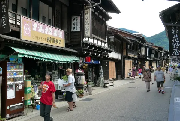 古いナショナルの看板が素敵