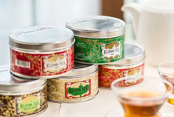 食後はフランスで愛される老舗紅茶ブランド「KUSMI TEA」