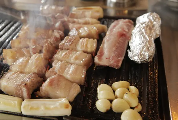 クムテジ食堂（금돼지식당）