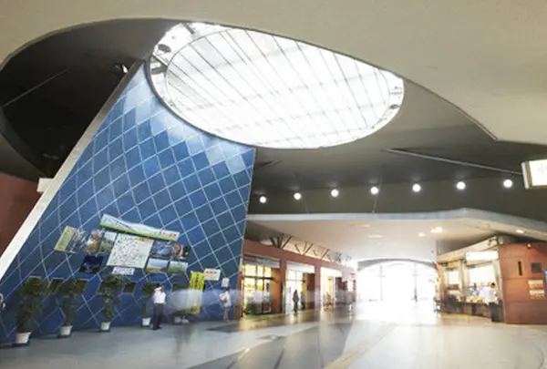 小田急線秦野駅