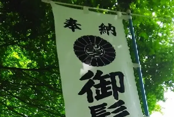 神社の紋も「髪」