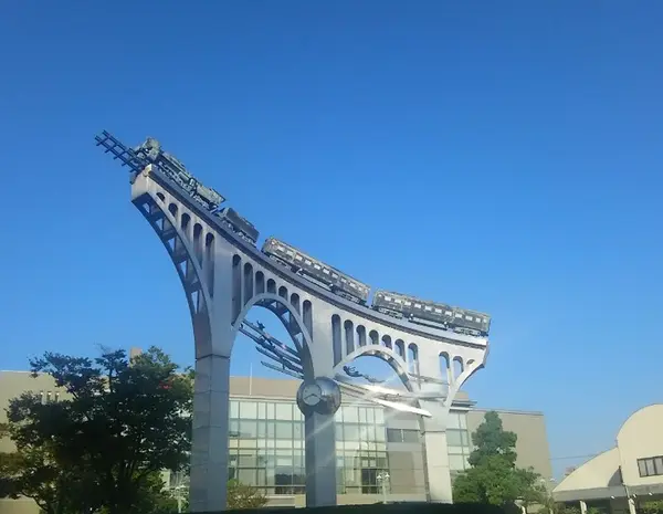 空を駆ける鉄道
