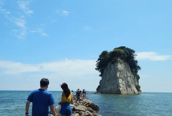 見附島（軍艦島）